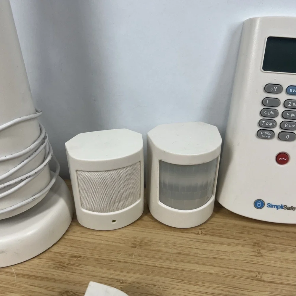 SimpliSafe BS2000 1st Generation Home Security System Keypad Sensors Lot